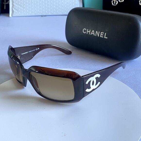 Authentic Vintage CHANEL Brown Sunglasses – Oversized Logo Arms - Picture 1 of 12